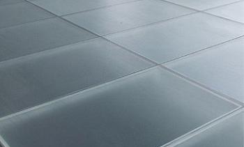 Стеклянный пол в квартиру с матовым стеклом в Новосибирске. Готовые проекты ПерилаГлавСнаб